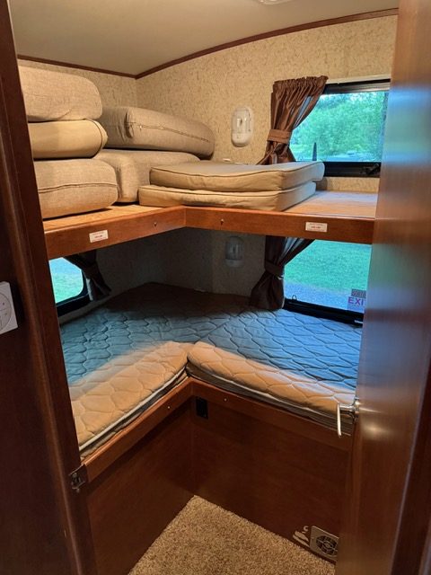 BUNK ROOM