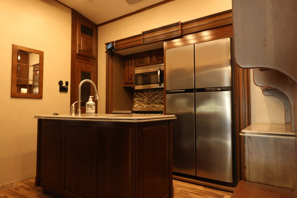 KITCHEN 1