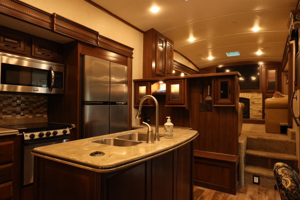 KITCHEN 2