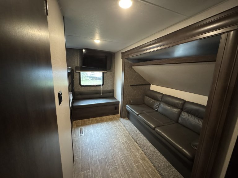 BUNKHOUSE RIGHT SIDE